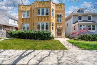 Building Photo - 3649 N Kedvale Ave