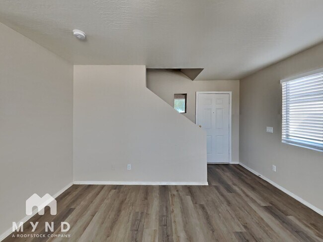 Building Photo - 6521 E Lush Vista View