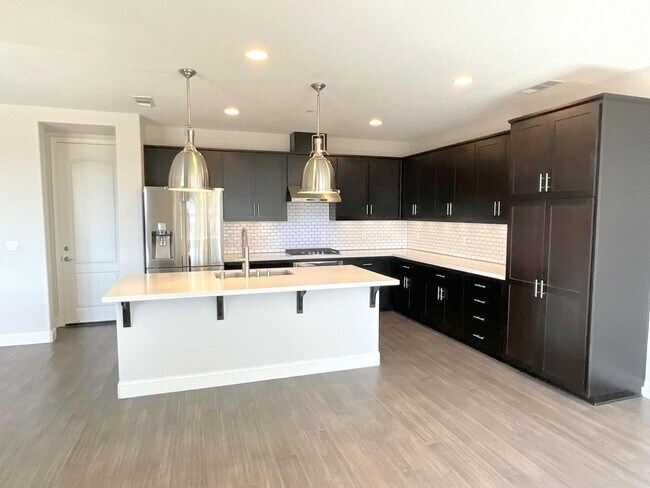 Building Photo - APPLICATION PENDING - Panoramic Views ! Mo...