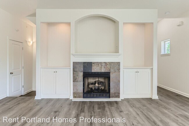 Building Photo - 3 br, 2.5 bath House - 1130 SW 170th Ave #200