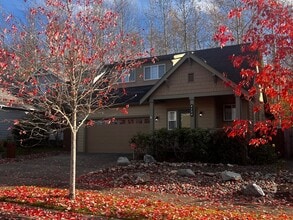 Building Photo - 4704 Hadley St