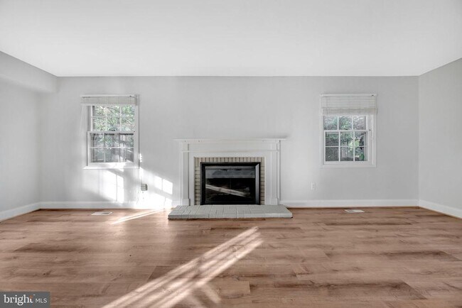 Building Photo - 1739 Trent St
