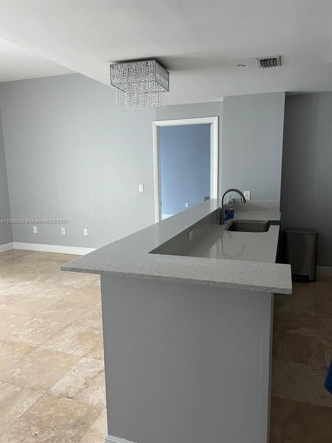 Foto del edificio - 350 NE 24th St