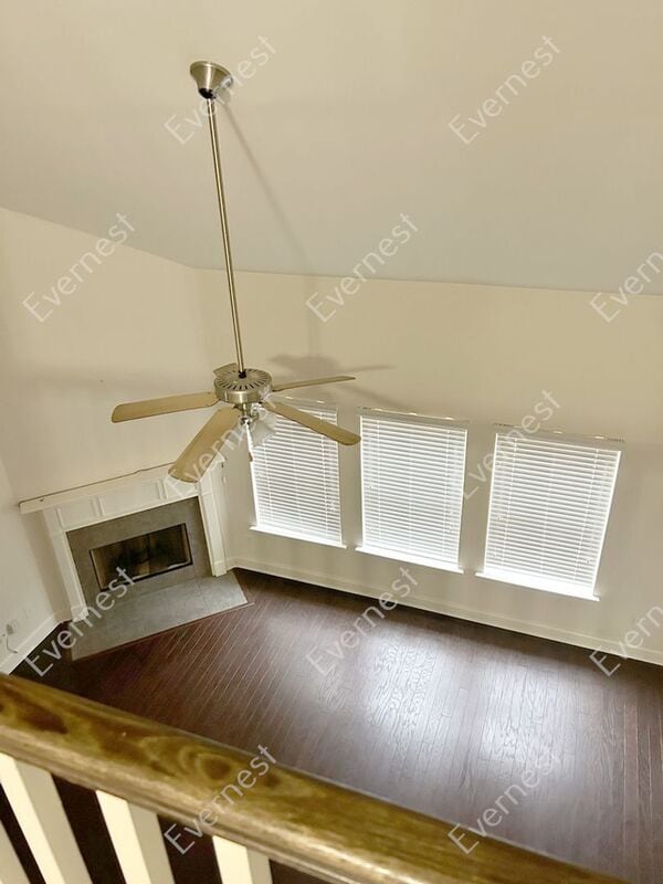 Building Photo - 492 Gowins Dr
