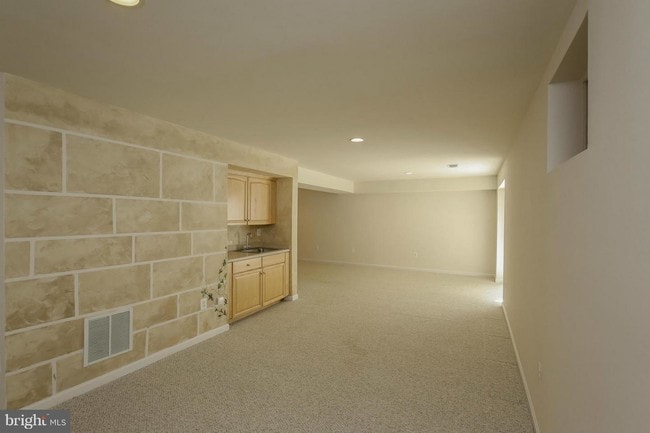 Building Photo - 13008 Pilgrims Inn Dr