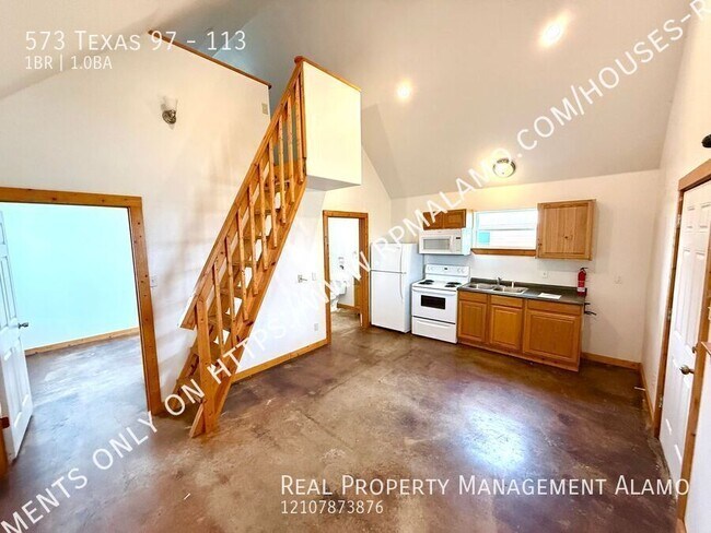 Building Photo - 573 Texas 97-113
