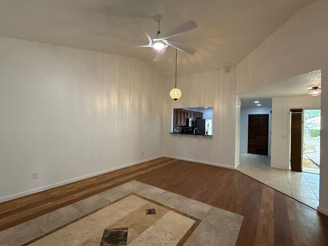Building Photo - Fantastic, 3-bedroom, 2-bathroom,
