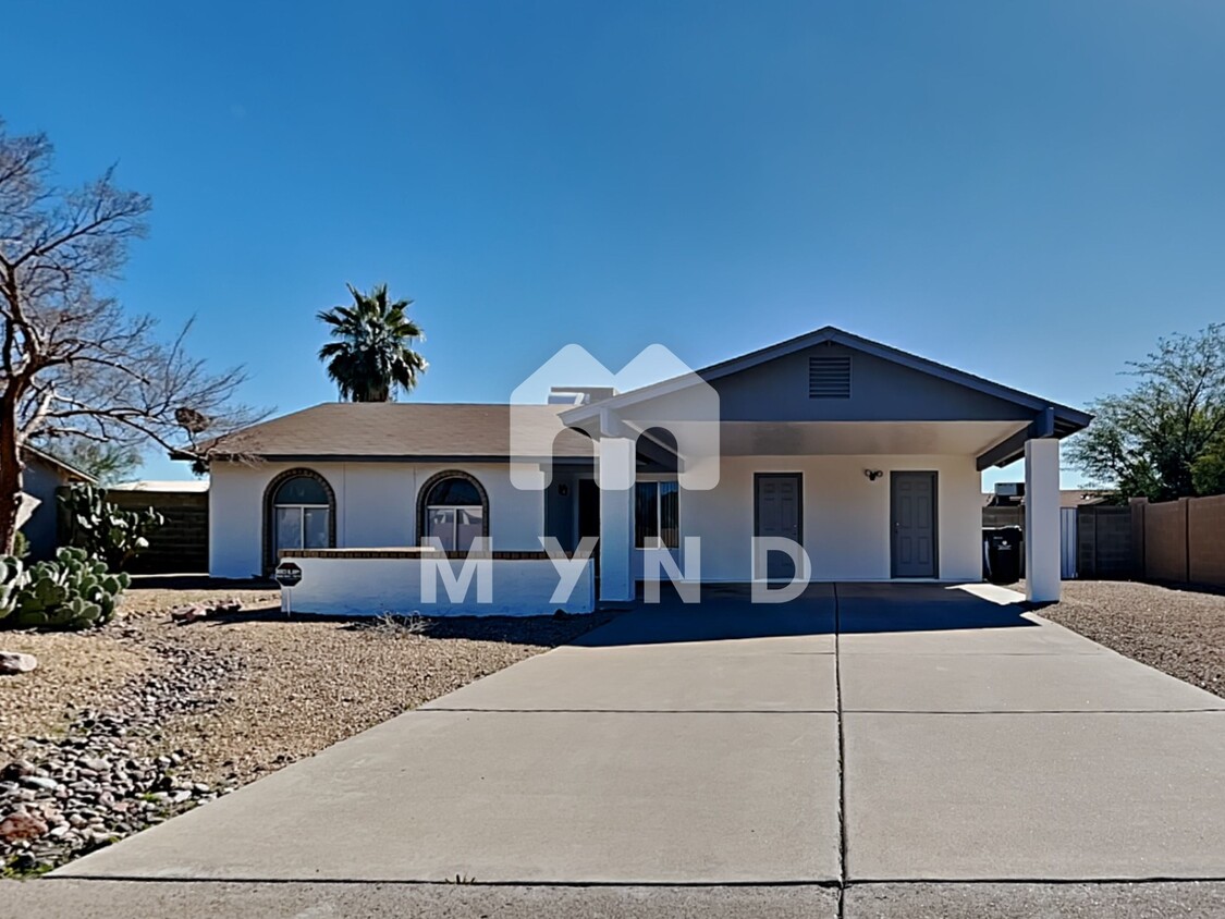 Primary Photo - 725 W Utopia Rd