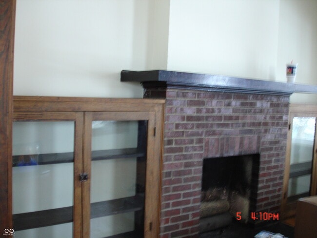 Building Photo - 417 W 41st St