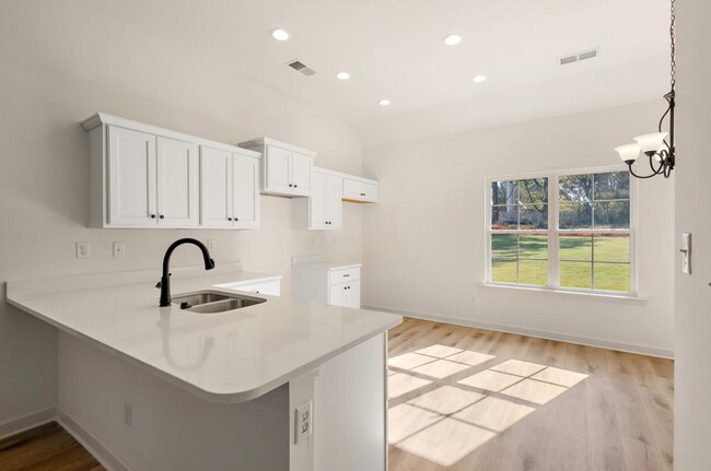 Foto del edificio - 6275 Clover Ct