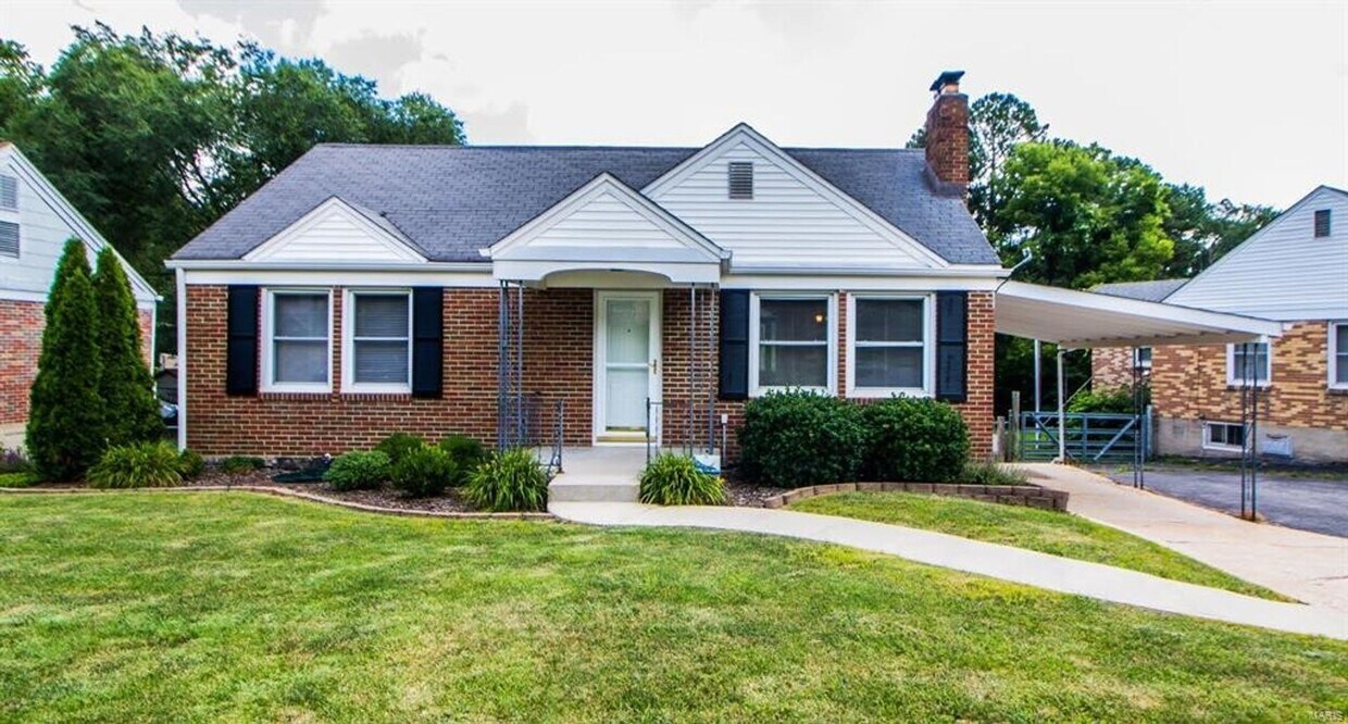 Foto principal - adorable home with a fence!