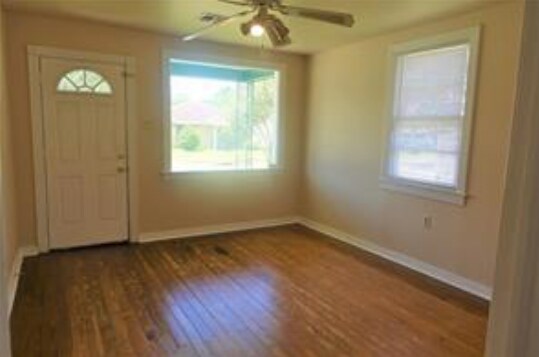 Building Photo - 203 Jules Ave
