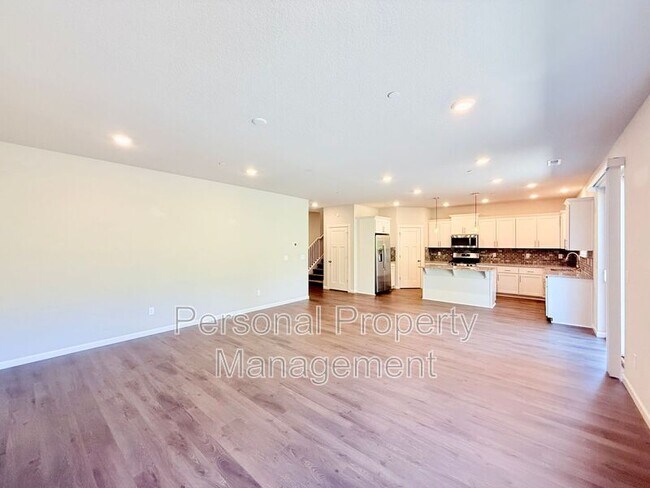 Building Photo - 6766 N 89th Loop