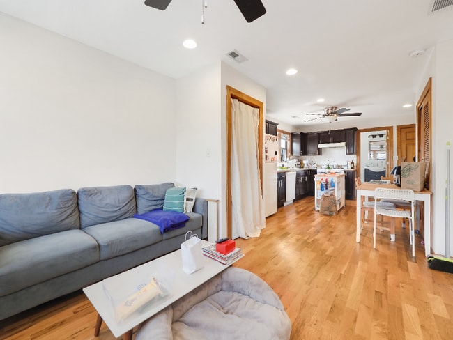 Photo - 1148 W Belmont Ave House