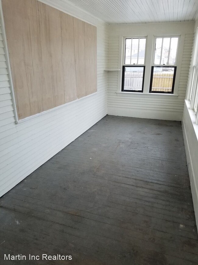 Foto del edificio - 1 br, 1 bath House - 52 1/2 Franklin St