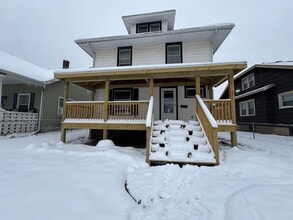 Building Photo - 1828 9th St