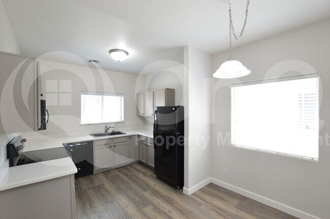 Building Photo - 1866 E Dust Devil Dr