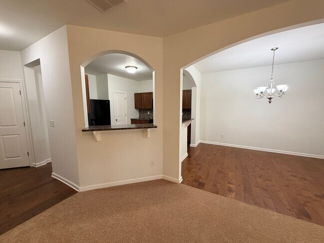 Building Photo - NEW LISTING - Spacious, Acworth Townhouse on Quiet Cul-de-sac!
