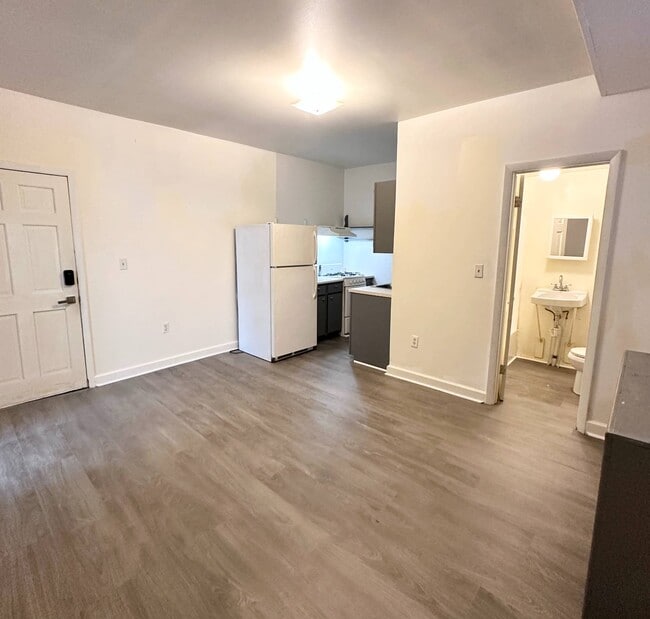 Building Photo - 34 Washington St