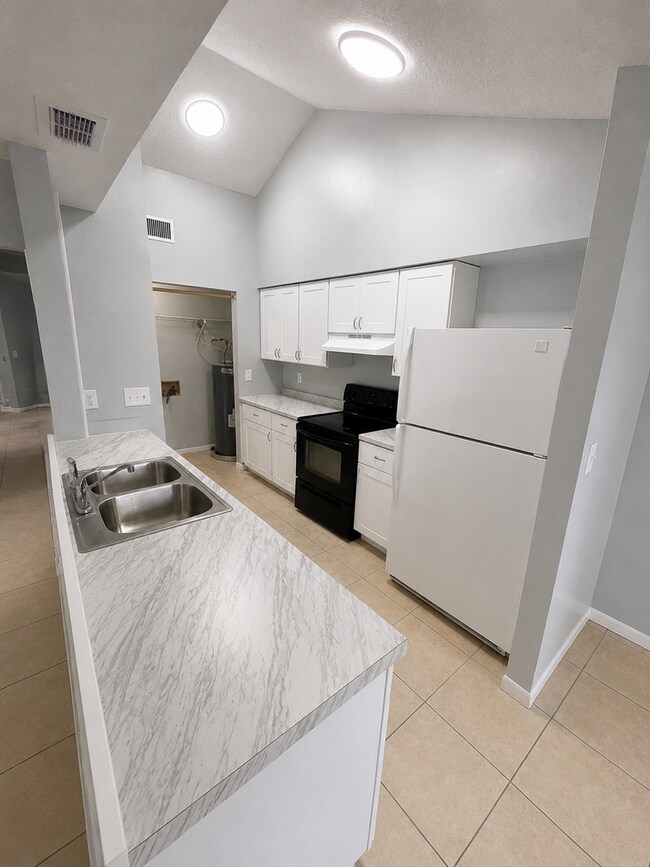 Foto del edificio - 38214 7th Ave