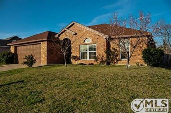 Photo - 540 Barbara Jean Ln (Burleson, TX)
