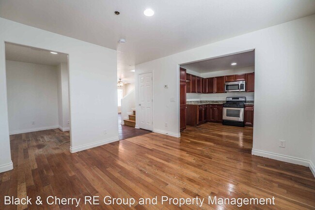 Foto del edificio - 4 br, 3.5 bath House - 9108 Hanging Tapest...