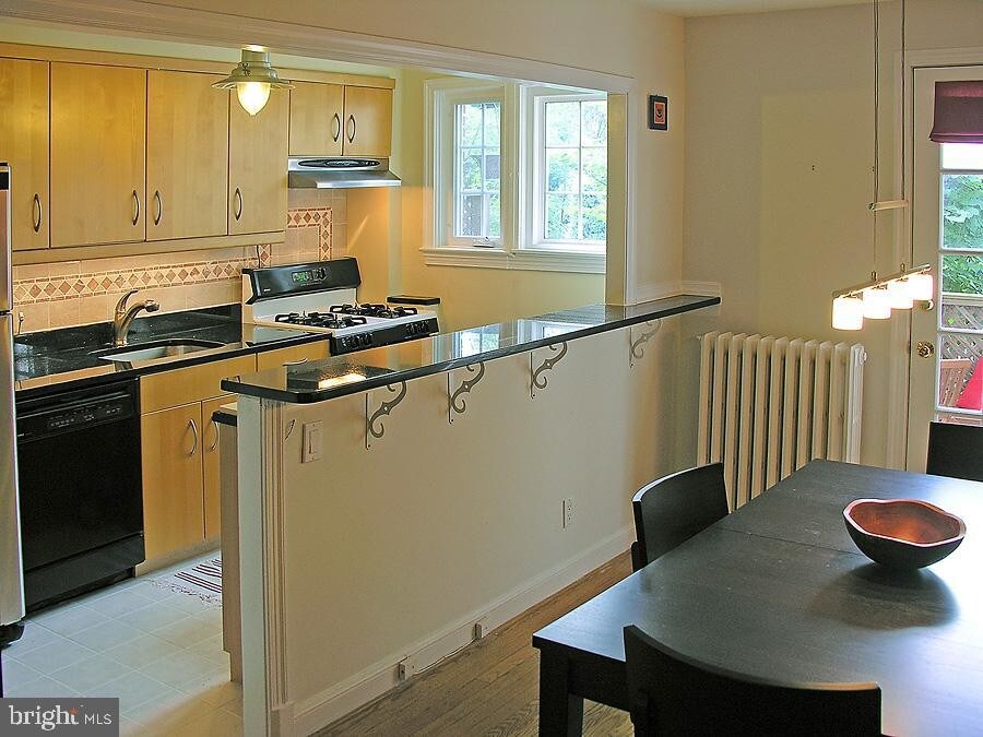Primary Photo - 3622 Whitehaven Pkwy NW