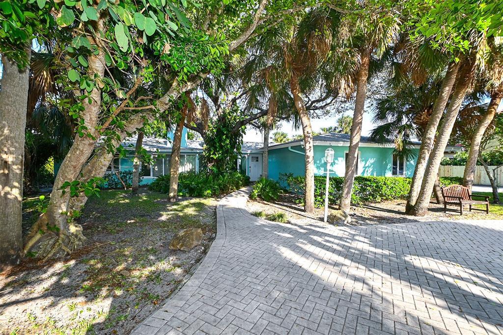 Primary Photo - 2812 Casey Key Rd