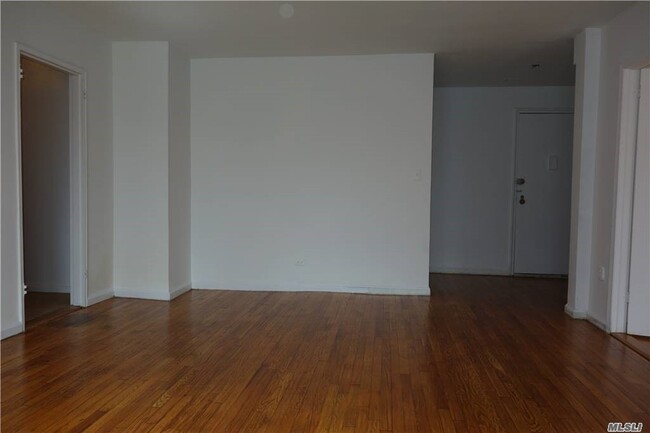 Building Photo - 41-07 Bowne St