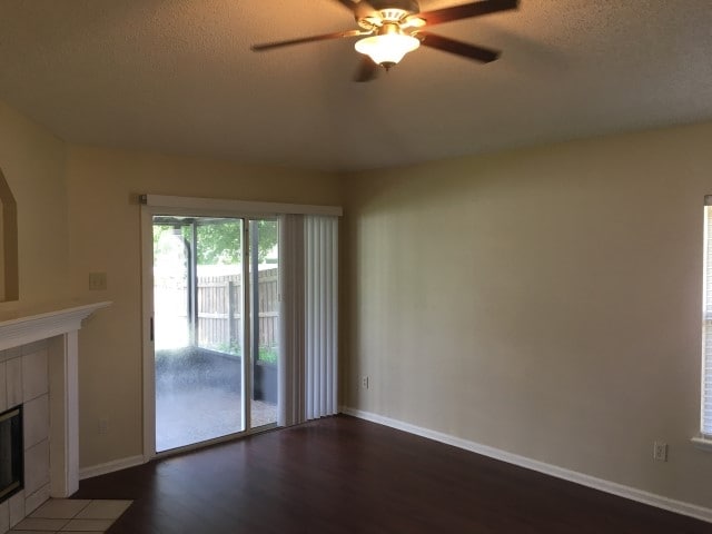 Building Photo - 1836 Northglen Cir