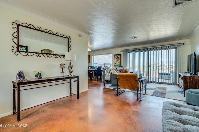 Building Photo - 40 N Bella Vista Dr