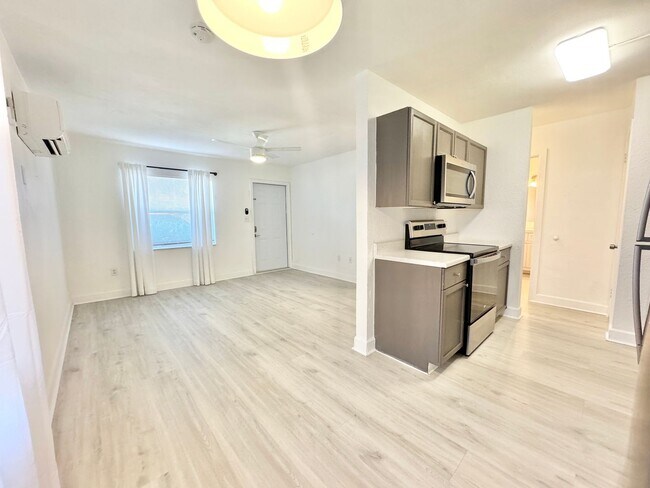 Foto del edificio - 4093 Springs Ln