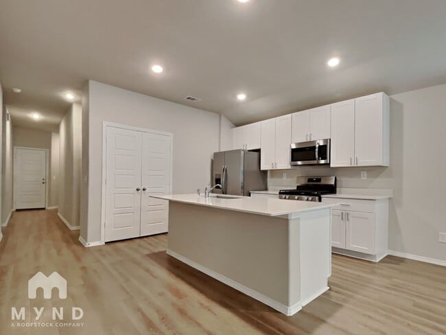 Building Photo - 1447 Cedar Plns Ct