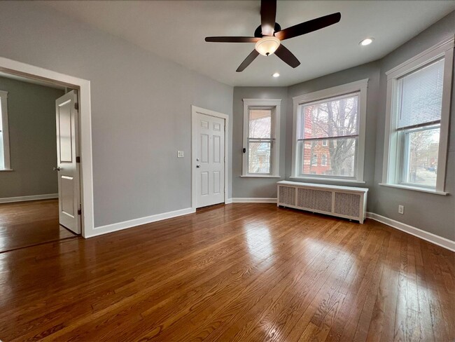 Photo - 3415 W Lyndale St - 3415-1 Apartment