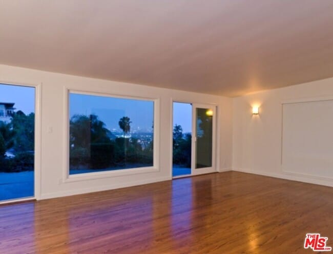 Building Photo - 8410 Harold Way