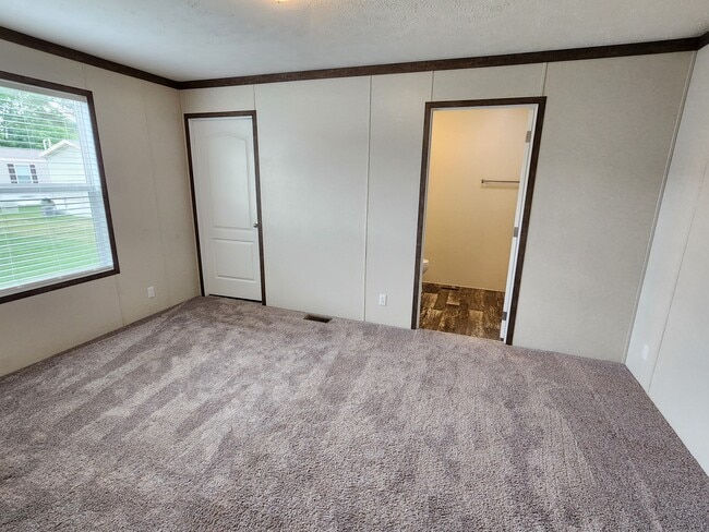 Building Photo - 3430 N Peoria Rd