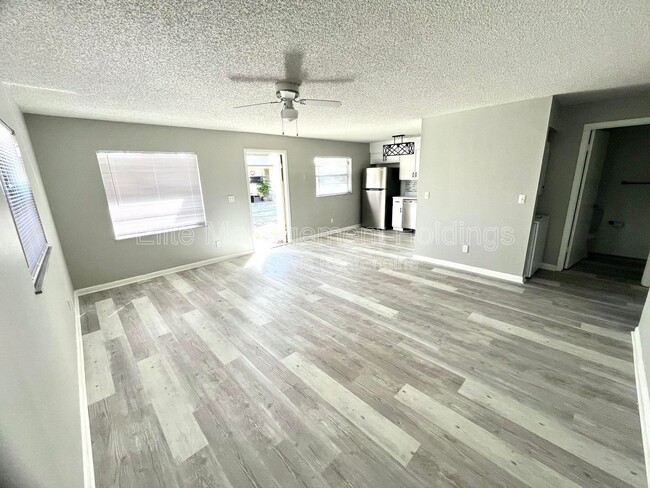 Building Photo - 1505 40th Ave