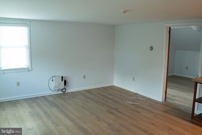 Foto del edificio - 450 E Butler Ave