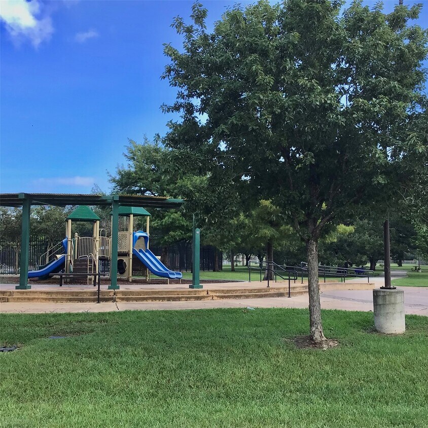 Foto del edificio - 2109 Marnel Rd