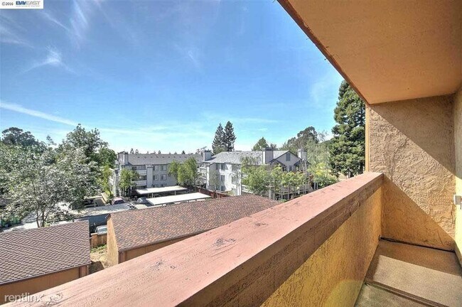 Foto del edificio - 3 br, 2 bath Condo - 26937 Hayward Bouleva...