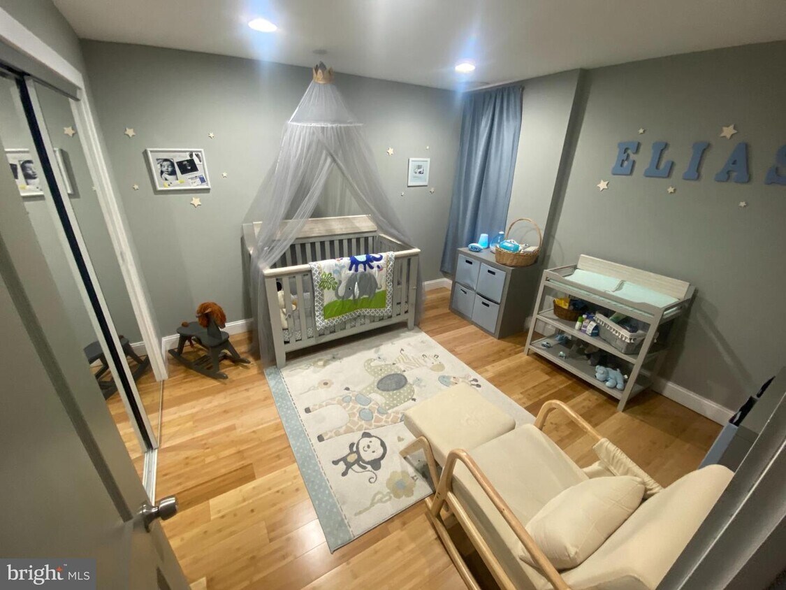 Foto principal - 1016 W Erie Ave