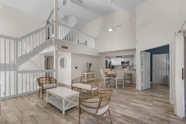Building Photo - 3108 Fairway Dr N