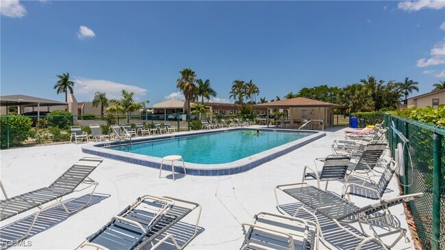 Foto del edificio - 9350 Lennex Ln