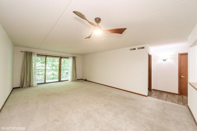 Foto del edificio - 5360 N Lowell Ave