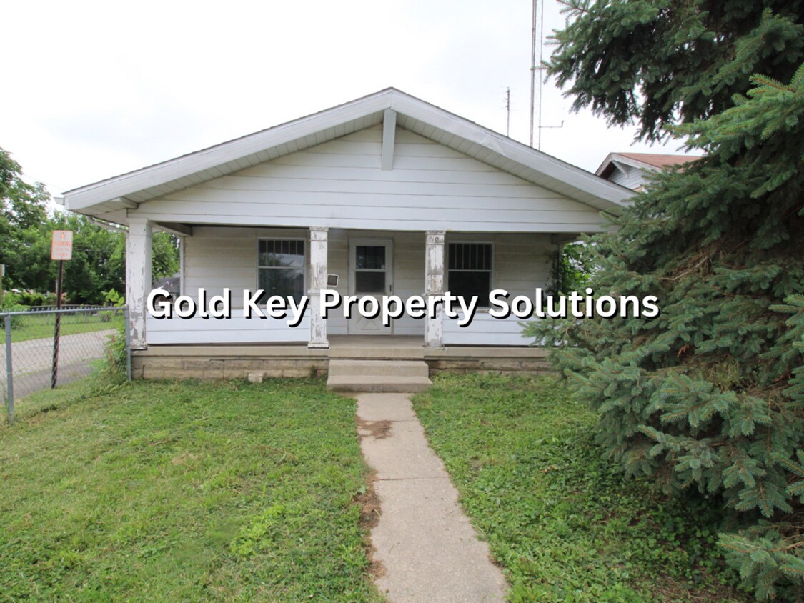 Foto principal - Updated 2 BR 1 BA House with Garage and Fe...