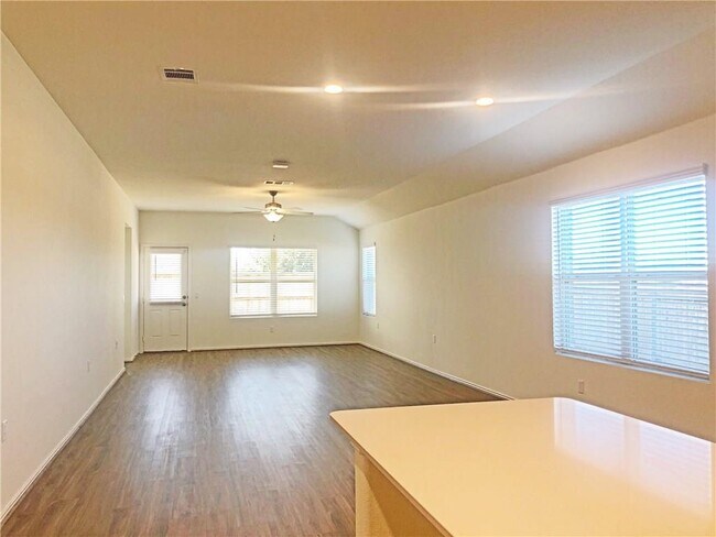 Building Photo - 11824 Eragon Dr