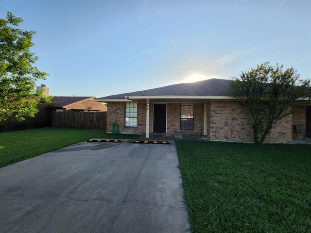 Primary Photo - 542 Bluebird Ln