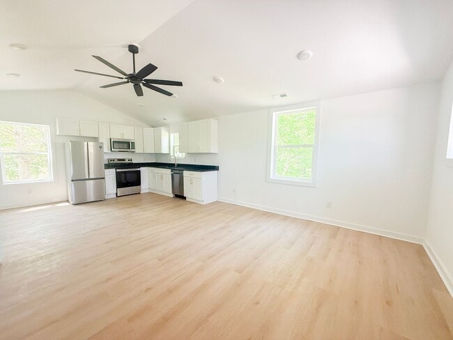 Foto del edificio - Brand-New 3-Bedroom Home in Quiet Country Setting | Sparta