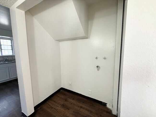 Foto del edificio - 3308 E Olive Ave