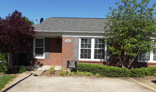 Building Photo - 74 Cedarcrest Ct